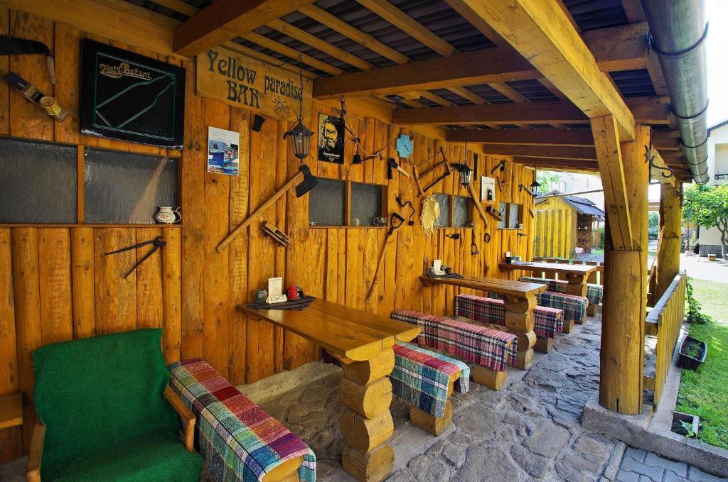 Yellow Paradise House ฮราบูชิเซ ภายนอก รูปภาพ