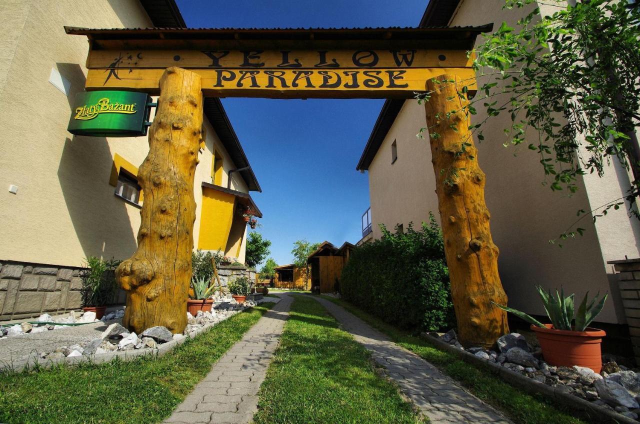 Yellow Paradise House ฮราบูชิเซ ภายนอก รูปภาพ